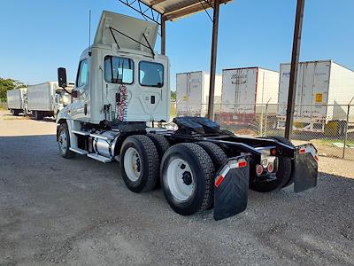 Used 2017 Freightliner Cascadia Day Cab 6x4, Semi Truck for sale #668189 - photo 2