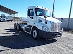 Used 2017 Freightliner Cascadia Day Cab 6x4, Semi Truck for sale #671327 - photo 5