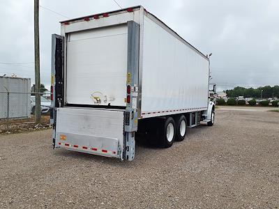 Used 2018 Freightliner M2 106 Conventional Cab 6x4, Box Truck for sale #682166 - photo 2