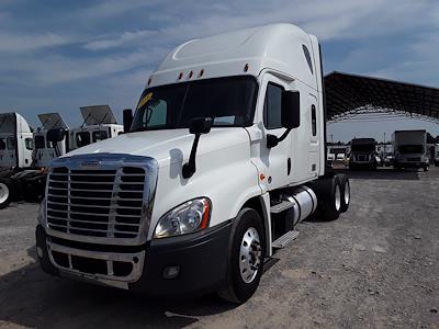 Used 2018 Freightliner Cascadia Sleeper Cab 6x4, Semi Truck for sale #750022 - photo 1