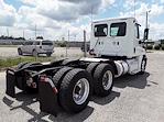 Used 2019 Freightliner Cascadia Day Cab 6x4, Semi Truck for sale #804130 - photo 2