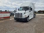 Used 2019 Freightliner Cascadia Sleeper Cab 6x4, Semi Truck for sale #809356 - photo 1