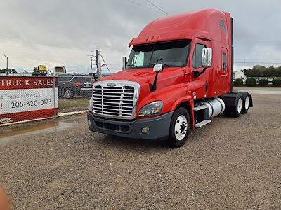 Used 2019 Freightliner Cascadia Sleeper Cab 6x4, Semi Truck for sale #827604 - photo 1