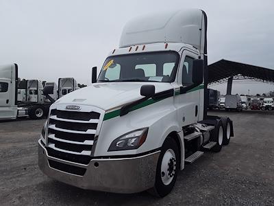 Used 2019 Freightliner Cascadia Day Cab 6x4, Semi Truck for sale #873491 - photo 1