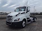 Used 2019 Freightliner Cascadia Day Cab 4x2, Semi Truck for sale #873504 - photo 3