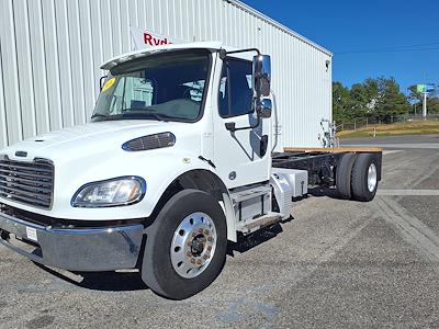 Used 2016 Freightliner M2 106 Conventional Cab 4x2, Cab Chassis for sale #657051 - photo 1