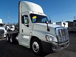 Used 2016 Freightliner Cascadia Day Cab 6x4, Semi Truck for sale #659988 - photo 4
