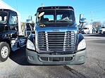 Used 2017 Freightliner Cascadia Day Cab 6x4, Semi Truck for sale #662280 - photo 3