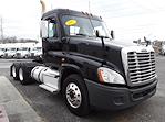 Used 2017 Freightliner Cascadia Day Cab 6x4, Semi Truck for sale #662283 - photo 4