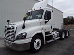 Used 2017 Freightliner Cascadia Day Cab 6x4, Semi Truck for sale #672257 - photo 3