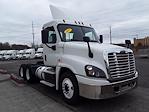 Used 2017 Freightliner Cascadia Day Cab 6x4, Semi Truck for sale #672257 - photo 1