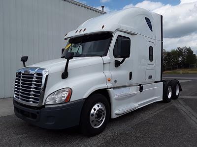 Used 2017 Freightliner Cascadia Sleeper Cab 6x4, Semi Truck for sale #679370 - photo 1