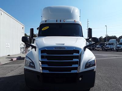 Used 2018 Freightliner Cascadia Day Cab 6x4, Semi Truck for sale #750186 - photo 2