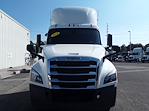 Used 2018 Freightliner Cascadia Day Cab 6x4, Semi Truck for sale #750186 - photo 2