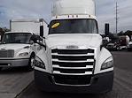 Used 2018 Freightliner Cascadia Day Cab 6x4, Semi Truck for sale #750187 - photo 3