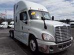 Used 2019 Freightliner Cascadia Sleeper Cab 6x4, Semi Truck for sale #786761 - photo 4