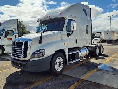 Used 2019 Freightliner Cascadia Sleeper Cab 6x4, Semi Truck for sale #808017 - photo 1