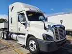 Used 2019 Freightliner Cascadia Sleeper Cab 6x4, Semi Truck for sale #808017 - photo 4