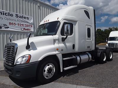 Used 2019 Freightliner Cascadia Sleeper Cab 6x4, Semi Truck for sale #861403 - photo 1