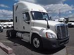 Used 2019 Freightliner Cascadia Sleeper Cab 6x4, Semi Truck for sale #861403 - photo 3