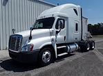 Used 2019 Freightliner Cascadia Sleeper Cab 6x4, Semi Truck for sale #861406 - photo 1