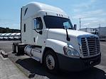 Used 2019 Freightliner Cascadia Sleeper Cab 6x4, Semi Truck for sale #861406 - photo 3