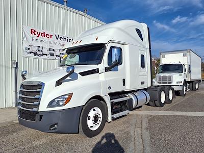 Used 2020 Freightliner Cascadia Sleeper Cab 6x4, Semi Truck for sale #879534 - photo 1