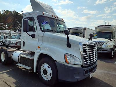 Used 2015 Freightliner Cascadia Day Cab 6x4, Semi Truck for sale #345069 - photo 1