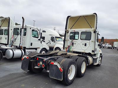 Used 2016 Freightliner Cascadia Day Cab 6x4, Semi Truck for sale #372108 - photo 2