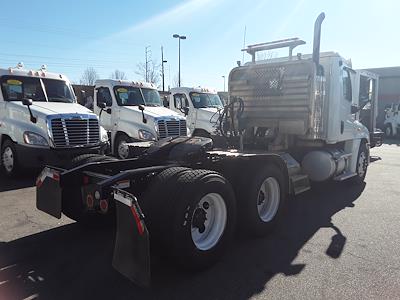 Used 2014 Freightliner Cascadia Day Cab 6x4, Semi Truck for sale #545580 - photo 2