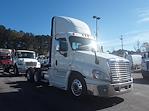 Used 2015 Freightliner Cascadia Day Cab 6x4, Semi Truck for sale #568377 - photo 2