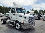 Used 2016 Freightliner Cascadia Day Cab 4x2, Semi Truck for sale #655229 - photo 1