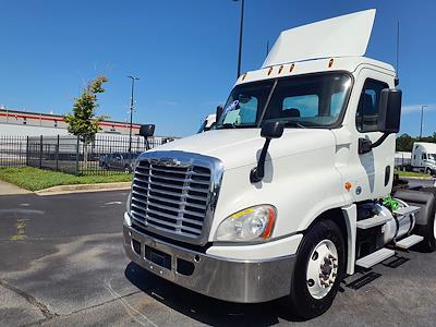 Used 2016 Freightliner Cascadia Day Cab 6x4, Semi Truck for sale #655258 - photo 1