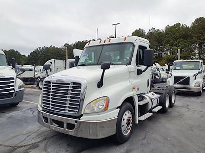Used 2016 Freightliner Cascadia Day Cab 6x4, Semi Truck for sale #661414 - photo 1