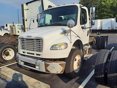 Used 2017 Freightliner M2 106 Conventional Cab 4x2, Cab Chassis for sale #668167 - photo 1