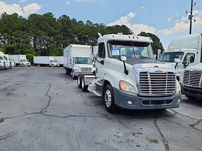 Used 2017 Freightliner Cascadia Day Cab 6x4, Semi Truck for sale #670842 - photo 1