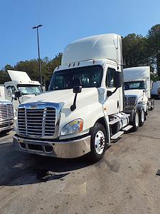 Used 2017 Freightliner Cascadia Day Cab 6x4, Semi Truck for sale #672019 - photo 1