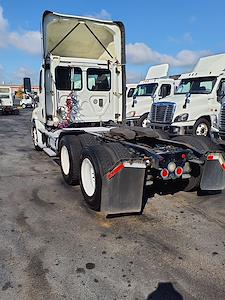 Used 2017 Freightliner Cascadia Day Cab 6x4, Semi Truck for sale #672019 - photo 2