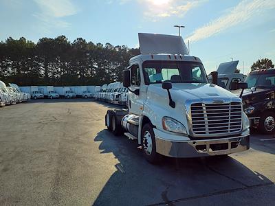 Used 2018 Freightliner Cascadia Day Cab 6x4, Semi Truck for sale #685198 - photo 1