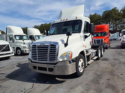 Used 2018 Freightliner Cascadia Day Cab 6x4, Semi Truck for sale #685221 - photo 1