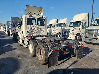 Used 2018 Freightliner Cascadia Day Cab 6x4, Semi Truck for sale #782003 - photo 2