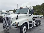 Used 2019 Freightliner Cascadia Day Cab 6x4, Semi Truck for sale #795279 - photo 4