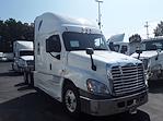 Used 2019 Freightliner Cascadia Sleeper Cab 6x4, Semi Truck for sale #813186 - photo 4