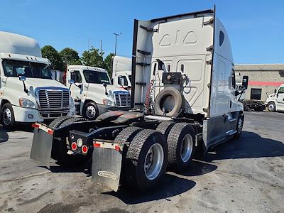 Used 2019 Freightliner Cascadia Sleeper Cab 6x4, Semi Truck for sale #862517 - photo 2