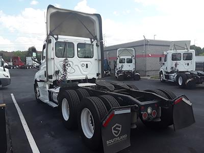 Used 2020 Freightliner Cascadia Day Cab 6x4, Semi Truck for sale #897070 - photo 2