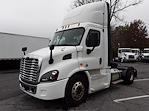 Used 2018 Freightliner Cascadia Day Cab 4x2, Semi Truck for sale #221541 - photo 1