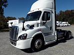 Used 2018 Freightliner Cascadia Day Cab 4x2, Semi Truck for sale #221542 - photo 1