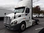 Used 2018 Freightliner Cascadia Day Cab 4x2, Semi Truck for sale #221545 - photo 3