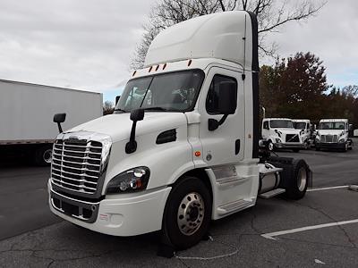 Used 2018 Freightliner Cascadia Day Cab 4x2, Semi Truck for sale #221548 - photo 1