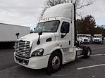 Used 2018 Freightliner Cascadia Day Cab 4x2, Semi Truck for sale #221548 - photo 1